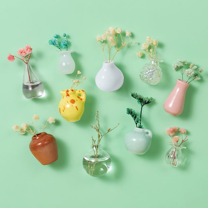 🌸 Mini Magnetic Vase – Fridge Decor